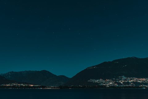 claudio-schwarz-7aHIVnK6N1s-unsplash.jpg