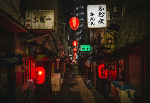 denys-nevozhai-D68ADLeMh5Q-unsplash-urban.jpg